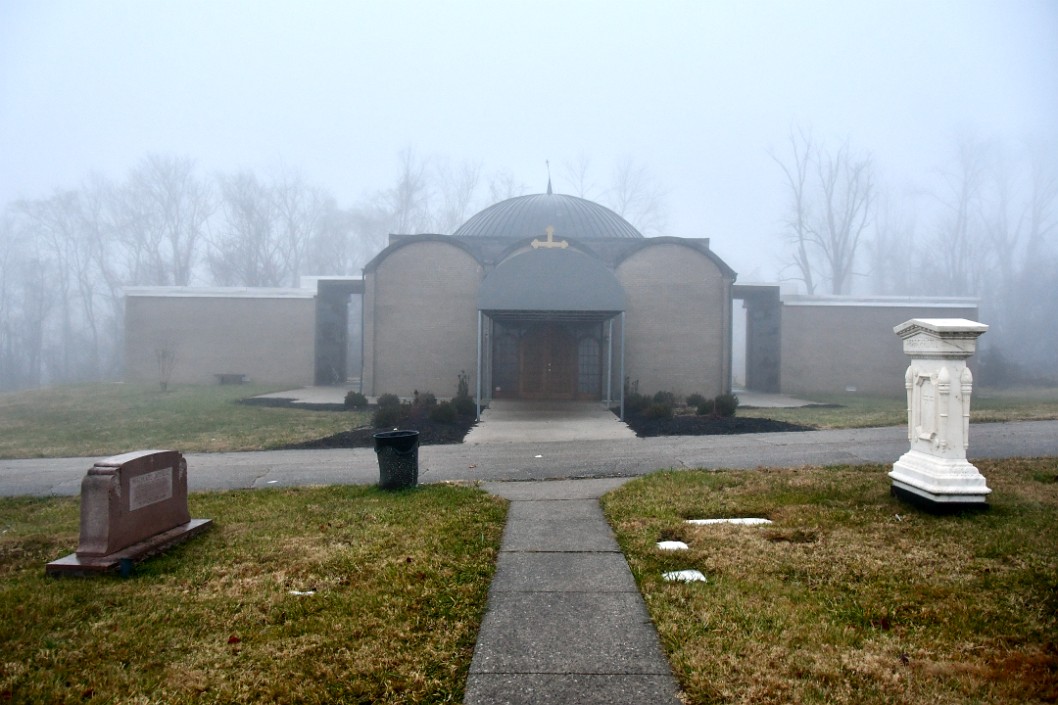 Towards the Mausoleum in the Fog