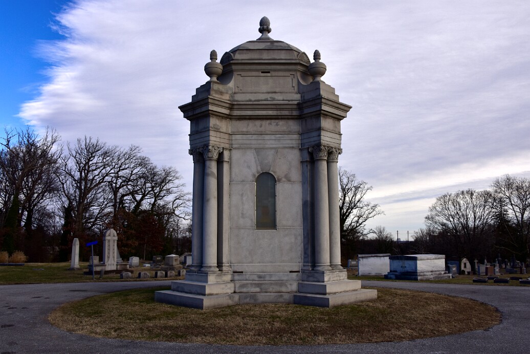 Thick Cloudwash Behind